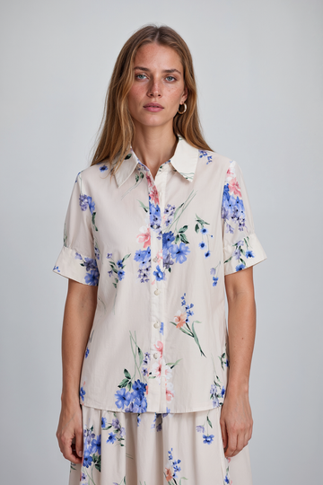 Mikael Aghal Floral-Print Short-Sleeve Button-Down Blouse